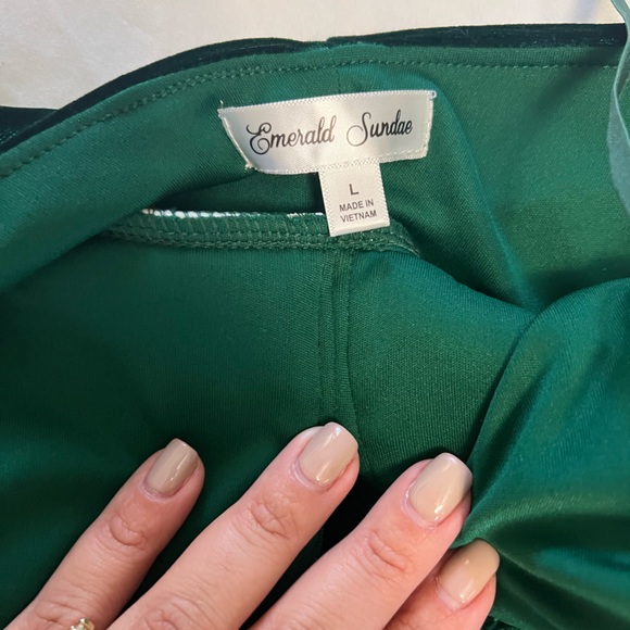 Emerald Sundae green velvet dress - Picture 8 of 9